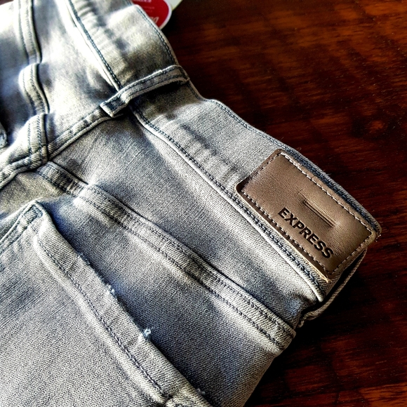 ⭐️ EXPRESS CROPPED FLARE HIGH RICE JEANS - Picture 8 of 9